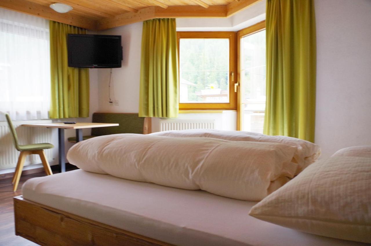 Hotel Edi Samnaun Pokoj fotografie